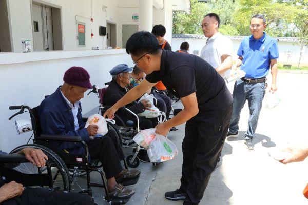 05281779972326952240.jpg IMG_2894.JPG